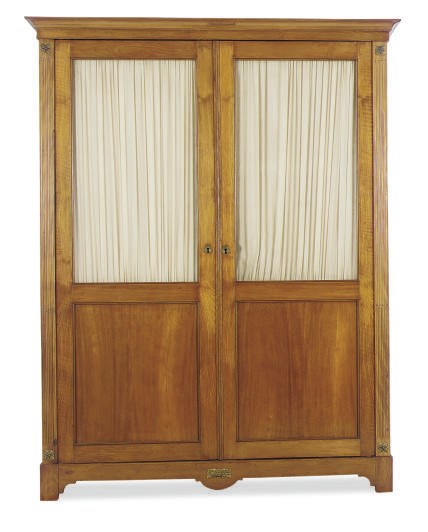 A FRENCH MAHOGANY BIBLIOTHEQUE,
