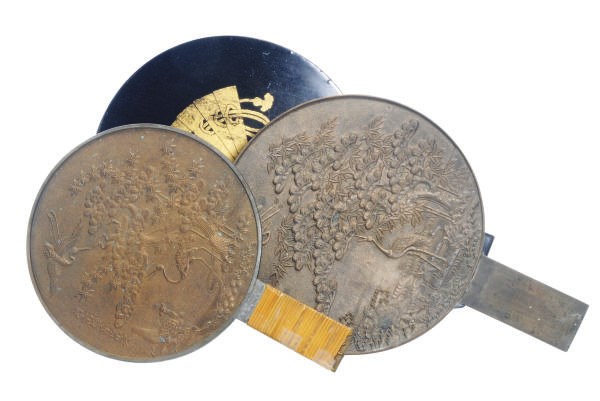 TWO JAPANESE BRONZE MIRRORS WITH FITTED LACQUER BOXES AND COVERS,