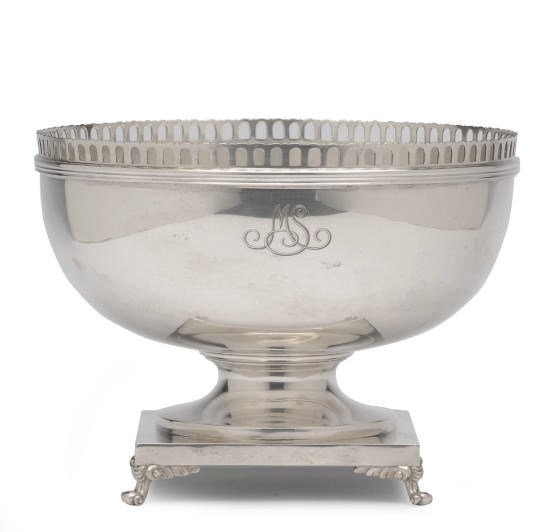 AN AMERICAN SILVER CENTERPIECE BOWL IN THE 18TH CENTURY STYLE,