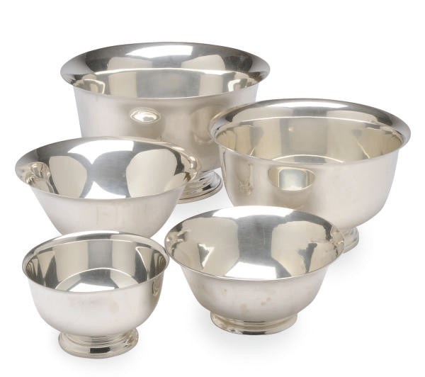 AN ASSEMBLED SET OF FIVE AMERICAN SILVER NESTING REVERE BOWLS,