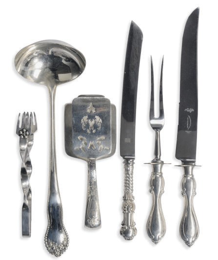 A PAIR OF GEORGE III SILVER ASPARAGUS TONGS AND SIX AMERICAN SILVER SERVING PIECES,