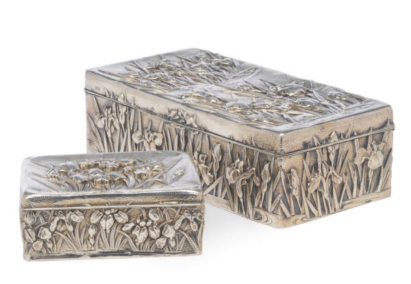 AN ENGLISH SILVER BOX AND COVER AND A SIMILAR JAPANESE SILVER BOX AND COVER,