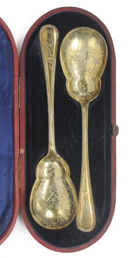 A PAIR OF VICTORIAN SILVER-GILT-PLATED BERRY SPOONS,