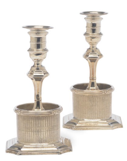 A PAIR OF EDWARD VII SILVER SMALL CANDLESTICKS,