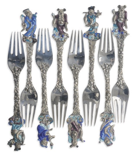 A SET OF EIGHT CHINESE EXPORT SILVER AND ENAMELED DESSERT FORKS AND SPOONS,