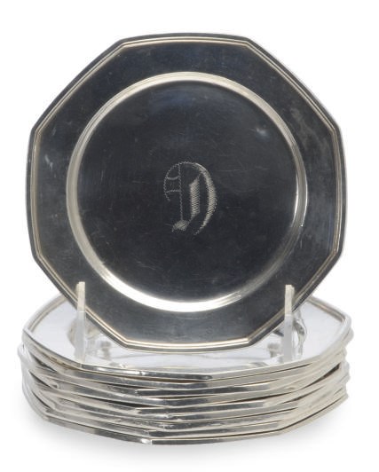 A SET OF TEN AMERICAN SILVER BREAD PLATES,