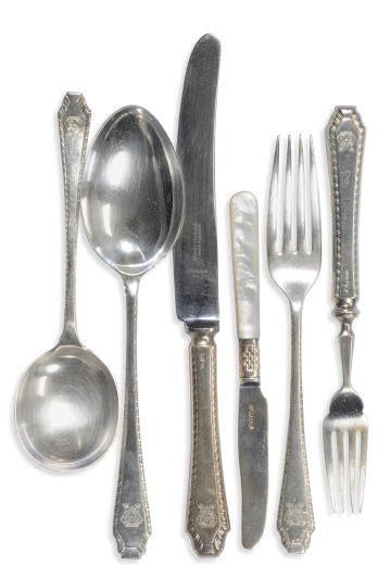 AN ELIZABETH II SILVER FLATWARE PART SERVICE,