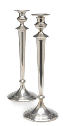 A PAIR OF AMERICAN SILVER CANDLESTICKS,