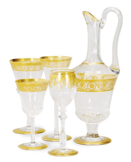 AN EXTENSIVE ASSEMBLED GILT STEMWARE SERVICE,
