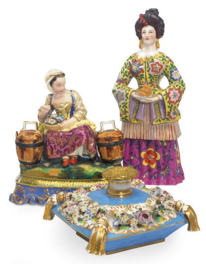 A GROUP OF THREE FRENCH PORCELAIN DESK ARTICLES,