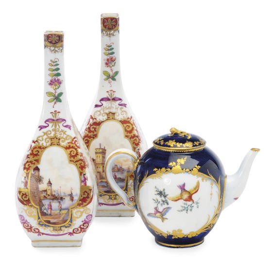 A FRENCH PORCELAIN BLEU LAPIS GROUND TEAPOT AND COVER,