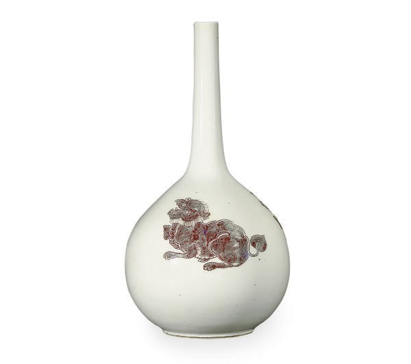 A CHINESE COPPER-RED AND UNDERGLAZE-BLUE-DECORATED BOTTLE VASE,