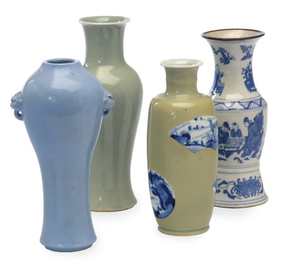 A GROUP OF FOUR CHINESE SMALL PORCELAIN VASES,