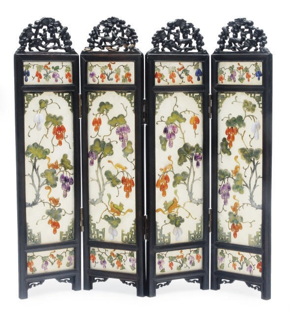 A CHINESE HARDSTONE AND CORAL EMBELISHED SERPENTINE FOUR PANEL TABLE SCREEN,