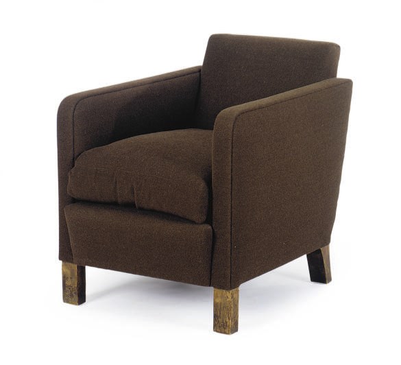 A BROWN WOOL UPHOLSTERED CLUB CHAIR,