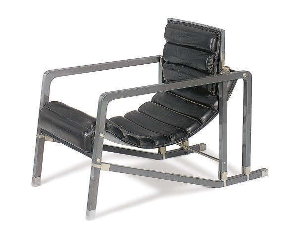 A CHROMED-METAL MOUNTED, LACQUERED WOOD AND LEATHER 'TRANSAT' CHAIR,
