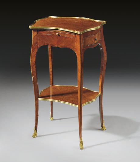 A FRENCH ORMOLU-MOUNTED TULIPWOOD AND PARQUETRY OCCASIONAL TABLE,