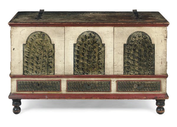 A PAINT DECORATED BLANKET CHEST,