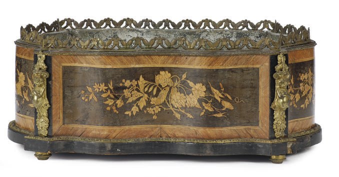 A FRENCH GILT-METAL MOUNTED TULIPWOOD AND MARQUETRY SERPENTINE JARDINIERE,