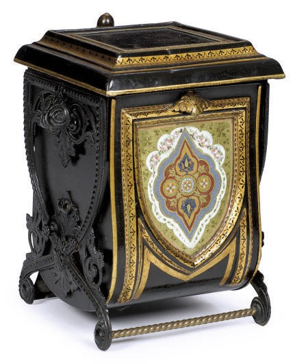 A VICTORIAN BLACK AND GILT-TOLE PEINTE COAL SCUTTLE,