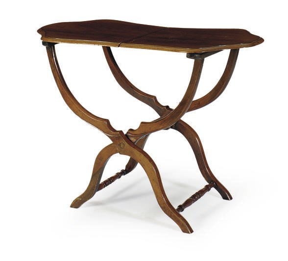 AN ENGLISH MAHOGANY FOLDING TABLE,