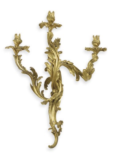 A FRENCH ORMOLU THREE-BRANCH WALL-LIGHT,
