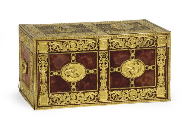 A GILT-BRONZE MOUNTED AND VELVET HUMIDOR,