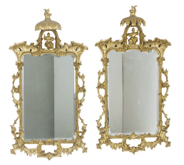 A PAIR OF GILTWOOD MIRRORS,