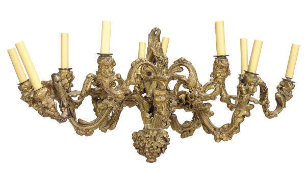 A GILTWOOD TEN-LIGHT CHANDELIER,