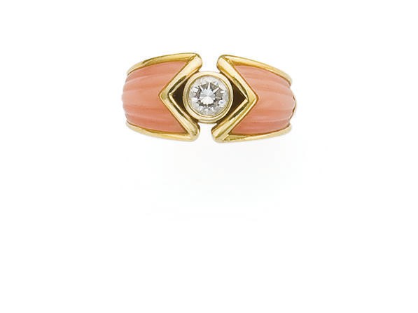 BAGUE CORAIL ET DIAMANT, PAR BOUCHERON