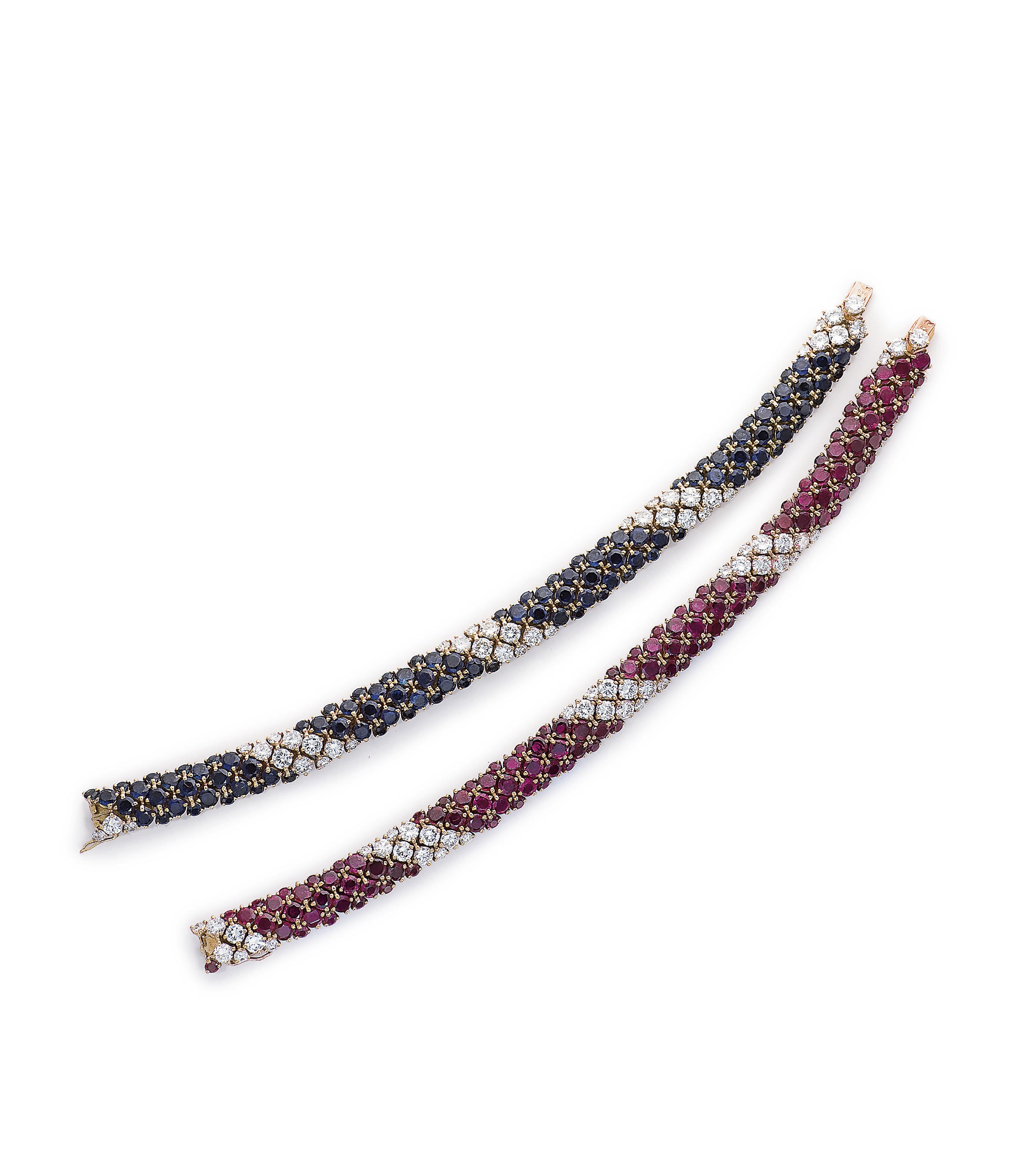 PAIRE DE BRACELETS RUBIS ET DIAMANTS ET SAPHIRS ET DIAMANTS, PAR VAN CLEEF & ARPELS