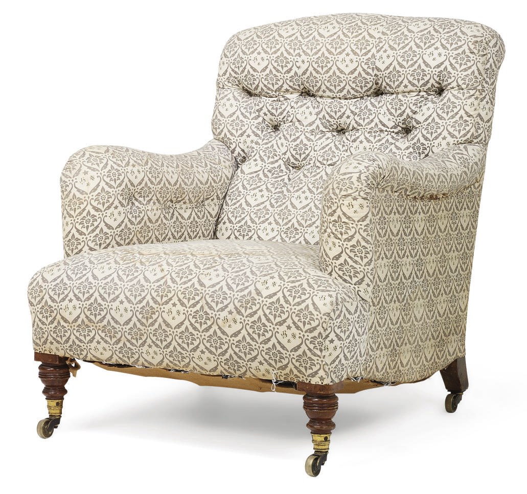 AN EDWARDIAN WALNUT EASY ARMCHAIR