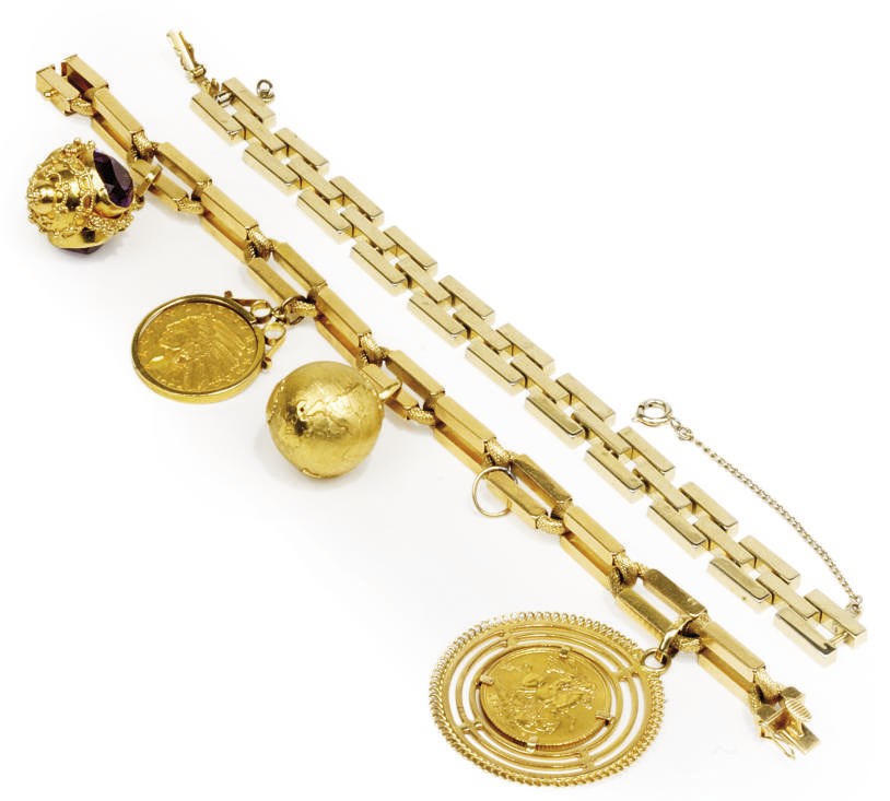 A charm braclelet