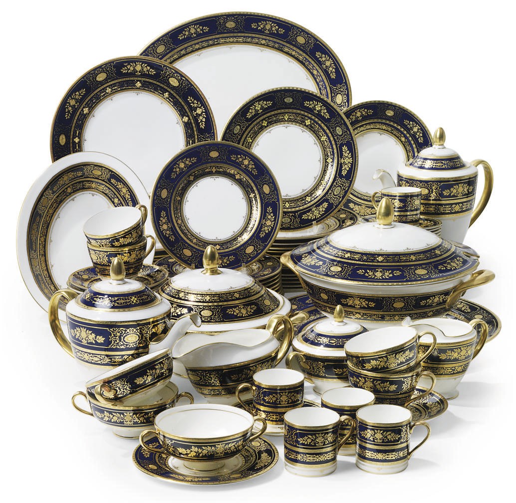 A MINTON 'ARGYLE' PATTERN PART DINNER AND TEA SERVICE