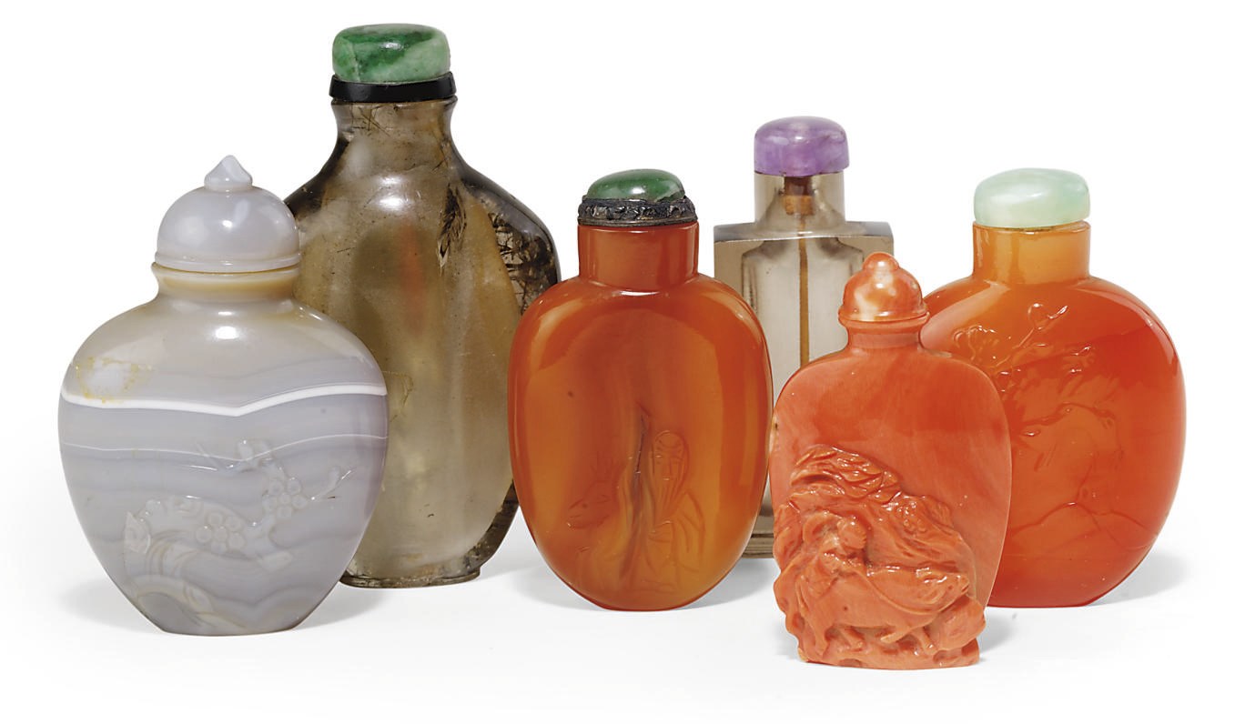 A GROUP OF SIX CHINESE SNUFF BOTTLES