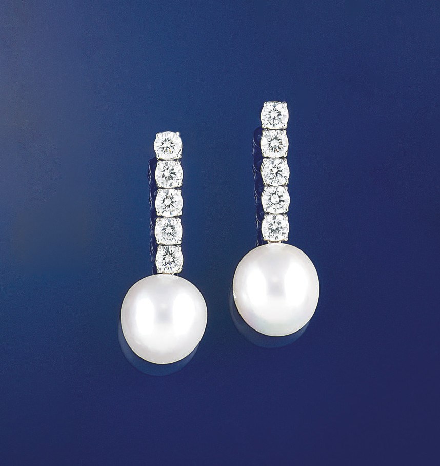 A PAIR OF CULTURED PEARL AND DIAMOND EAR PENDANTS