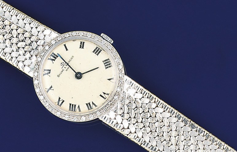 A LADY'S DIAMOND WRISTWATCH, BY BAUME & MERCIER
