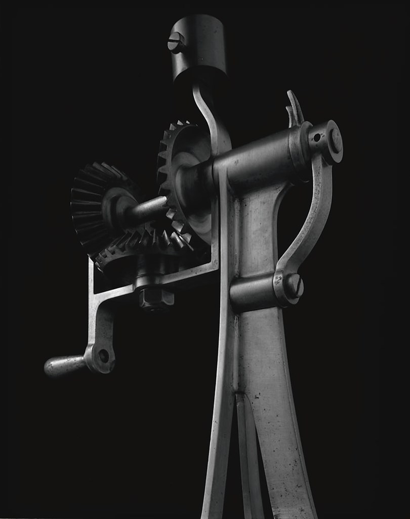HIROSHI SUGIMOTO (NE EN 1948)