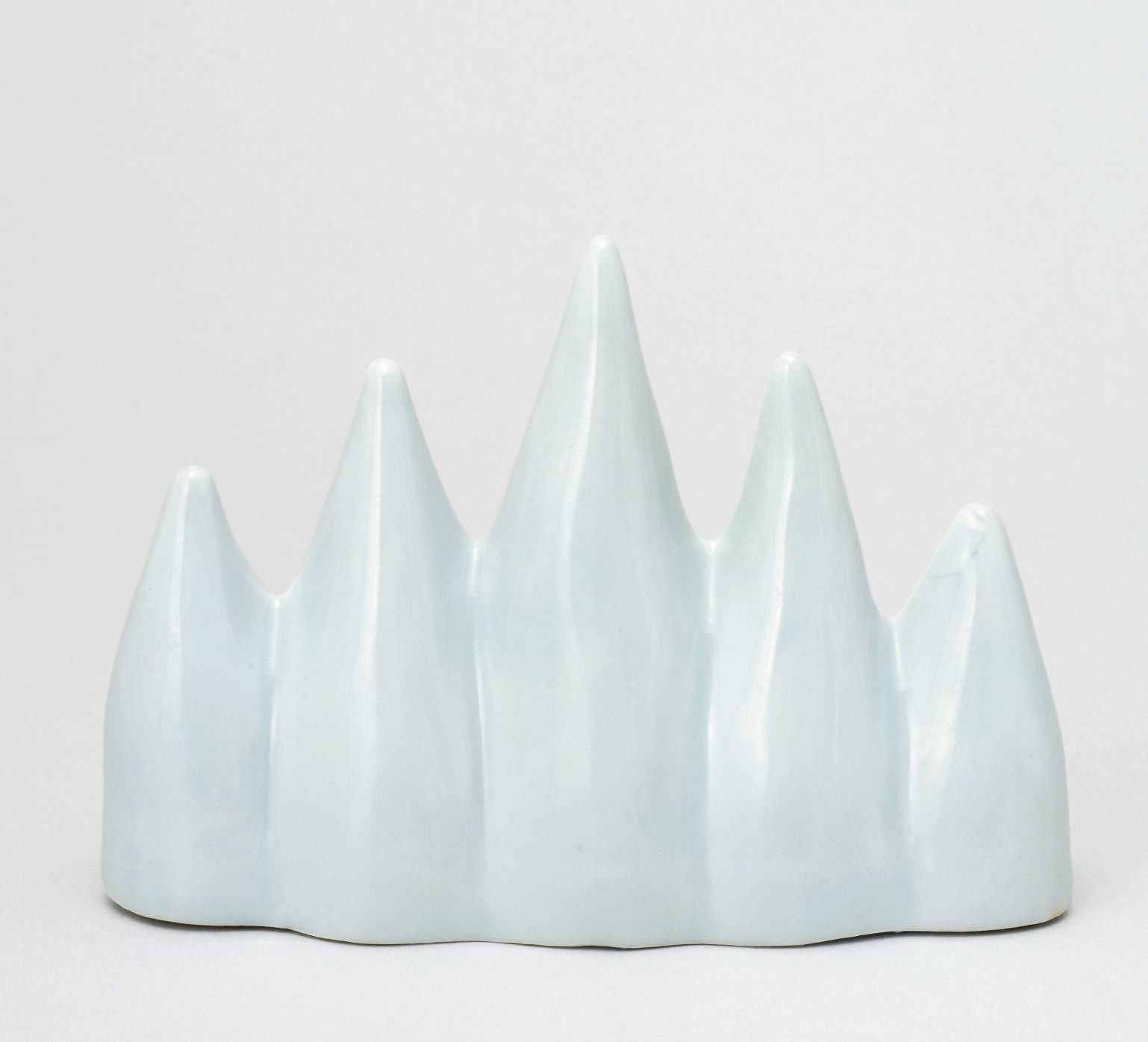 A White Porcelain Brush Rest