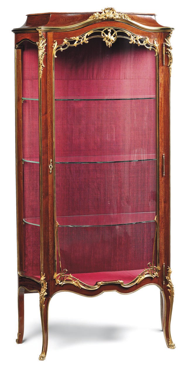 A FRENCH ORMOLU-MOUNTED AMARANTH VITRINE