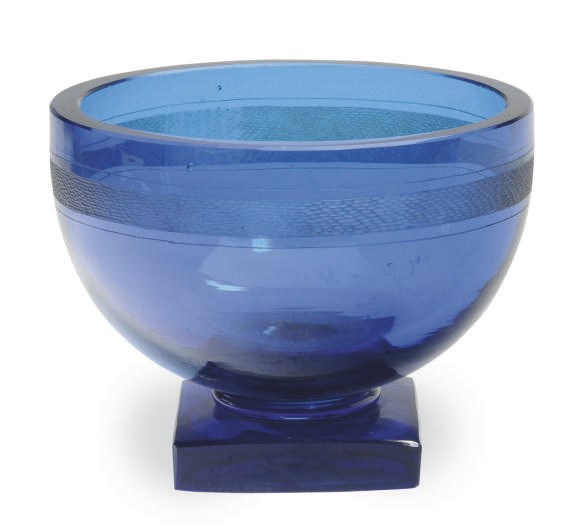A FRENCH GLASS ACID ETCHED FOOTED BOWL,
