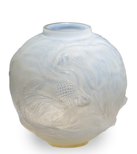 A FRENCH GLASS VASE MOLDED WITH GOLDFISH,