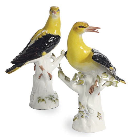 TWO GERMAN PORCELAIN MODELS OF GOLDEN ORIOLES,