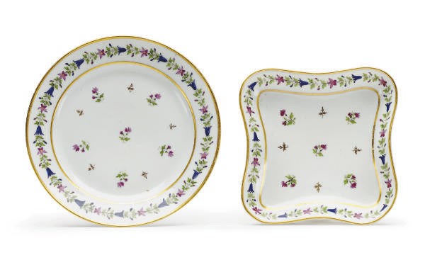 A RUSSIAN PORCELAIN PART DINNER SERVICE,