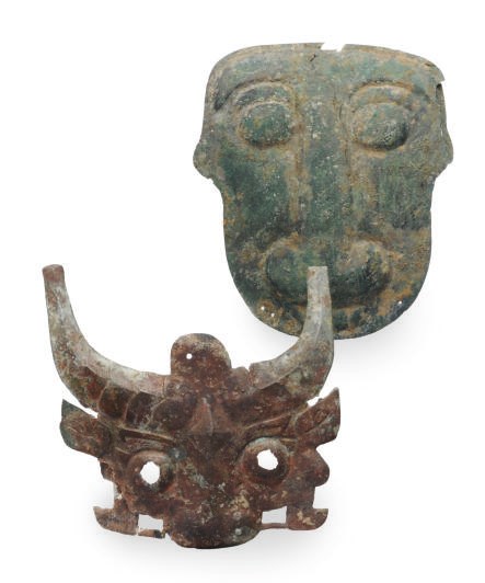 A CHINESE BRONZE TAOTIE APPLIQUE,