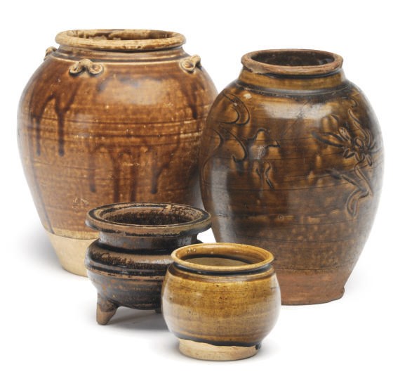 A GROUP OF FIVE CHINESE BROWN-GLAZED CERAMIC VESSELS,