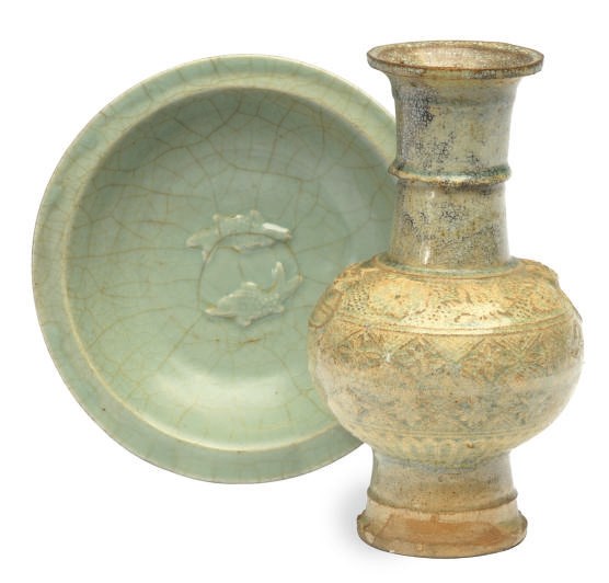 A CHINESE LONGQUAN CELADON 'TWIN FISH' DISH AND A QINGBAI BOTTLE VASE,