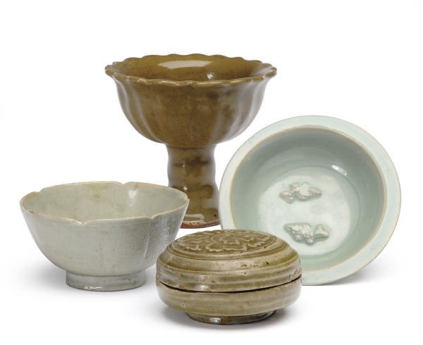 A GROUP OF FOUR CELADON-GLAZED VESSELS,
