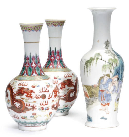 A PAIR OF CHINESE PORCELAIN FAMILLE ROSE BOTTLE VASES,
