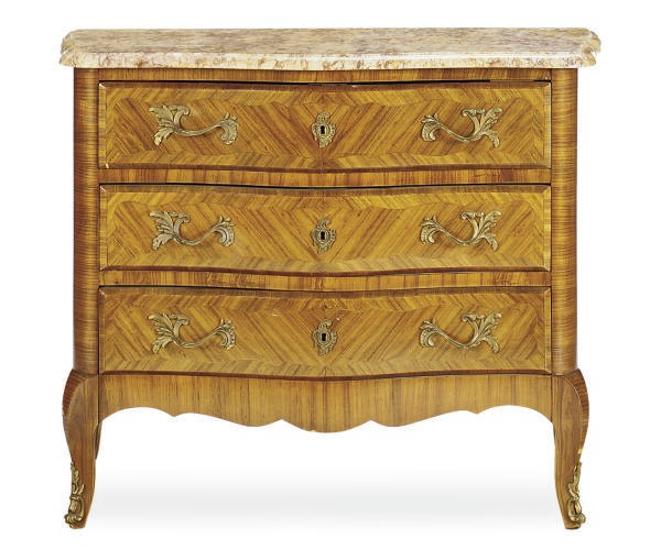 A FRENCH WALNUT AND MARBLE-TOP SERPENTINE COMMODE,